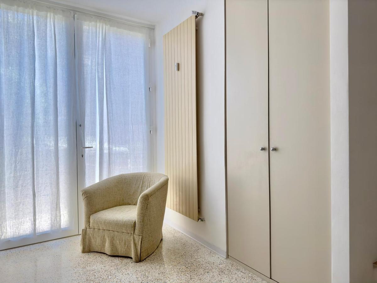 Minimal Apartment Navigli Milan Exterior photo