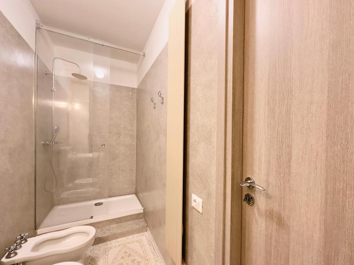 Minimal Apartment Navigli Milan Exterior photo
