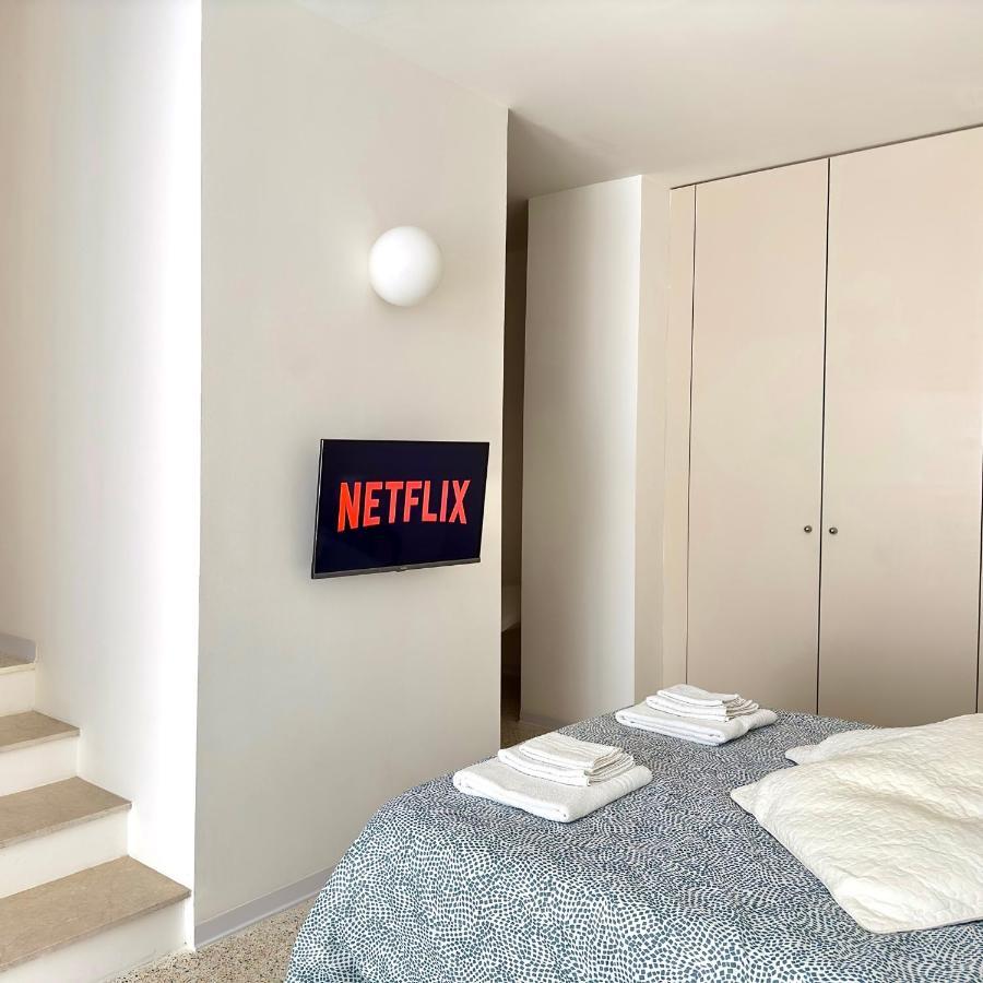Minimal Apartment Navigli Milan Exterior photo